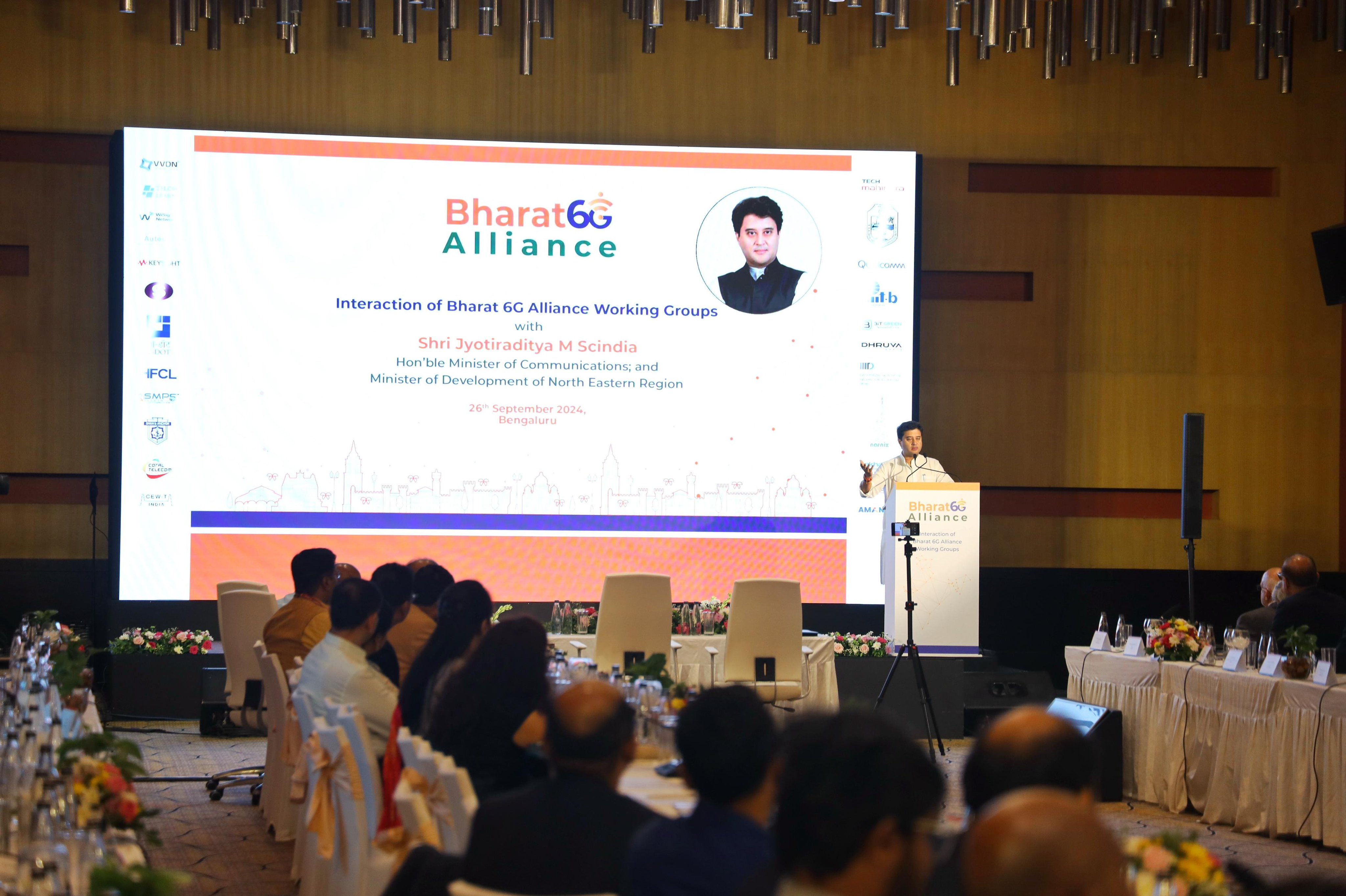 Hon'ble Minister for Communication Shri. Jyotiraditya Scindia interacting during 5G and 6G showcase