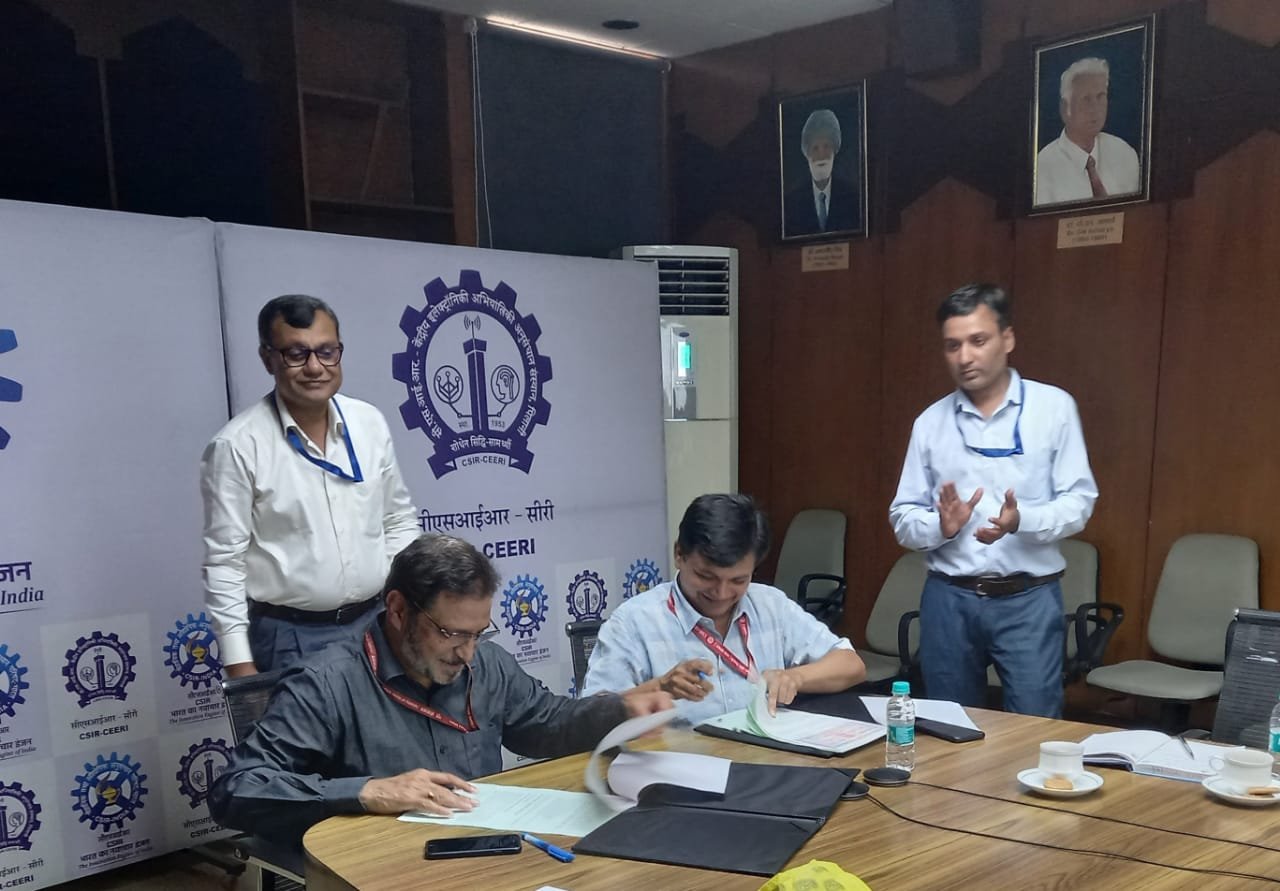 MoU signing between SAMEER and CEERI